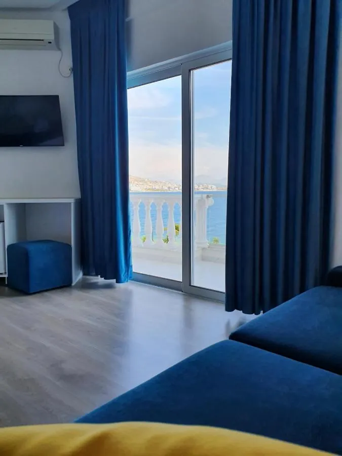Hotel Aloha Sarandë 3*,