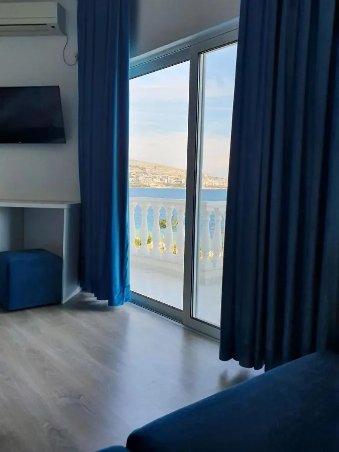 Hotel Aloha Sarandë 3*,